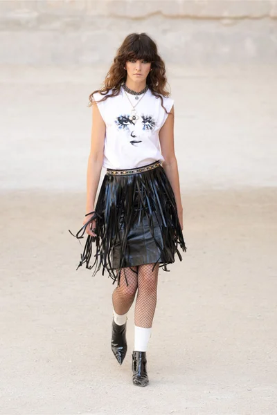 Look 27
